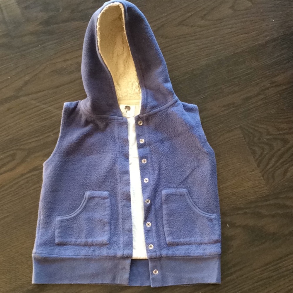 Kate Quinn organic sleeveless hoodie size 4T